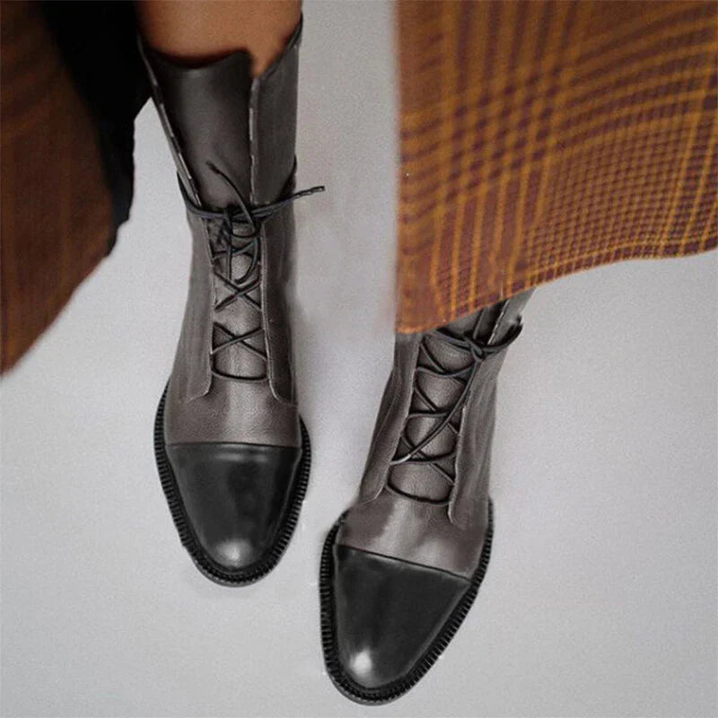 Elowyn | Classic Lace-Up Boots
